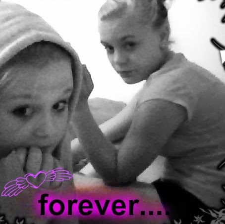 Aimee Hood Photo 28
