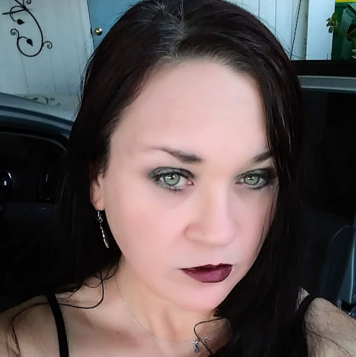 Kristin Sanders Photo 16