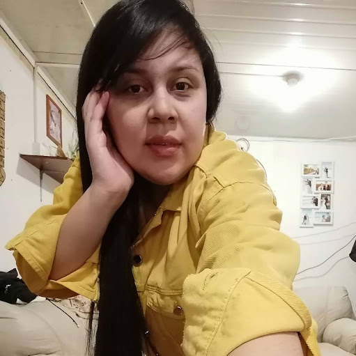 Maria Arce Photo 35