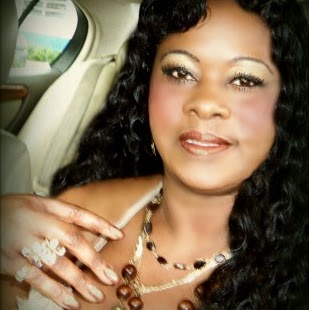 Yolanda Smith Photo 37