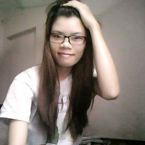 Yen Trinh Photo 36