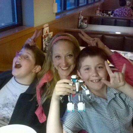 Mandy Rowe Photo 13