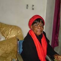Theresa Hilton Photo 7
