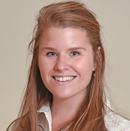 Emily Robbins Photo 24