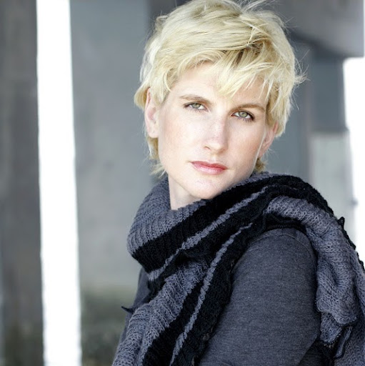 Ann Hurley Photo 19
