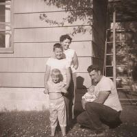Dixie Ross Photo 9