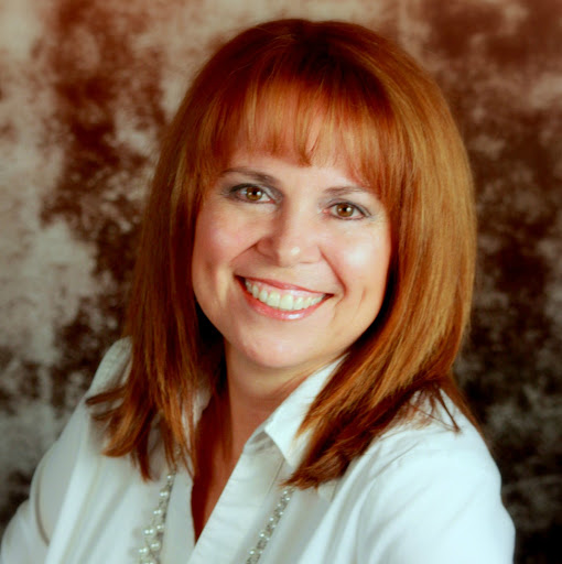 Pamela Hewitt Photo 17