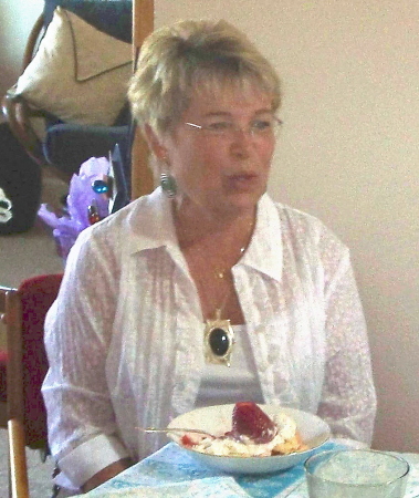 Christine Nelson Photo 30