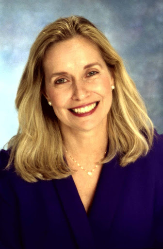 Dee Sheehan Photo 6