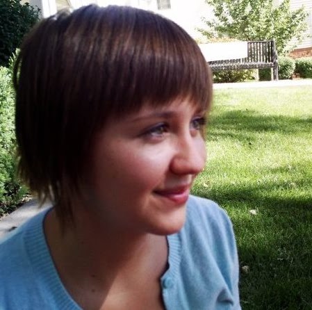 Christine Moore Photo 30