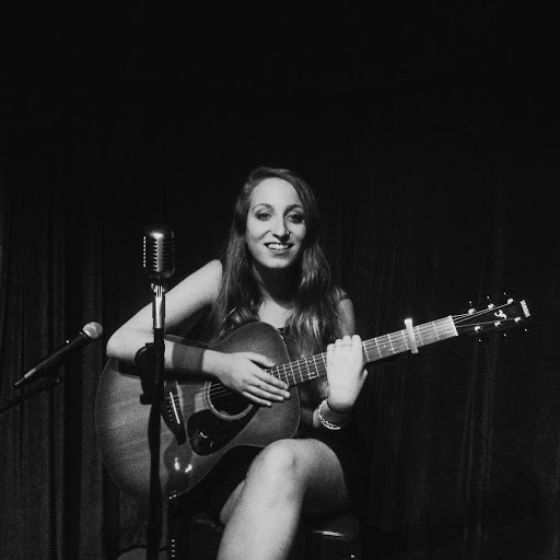 Rachel Rhodes Photo 20