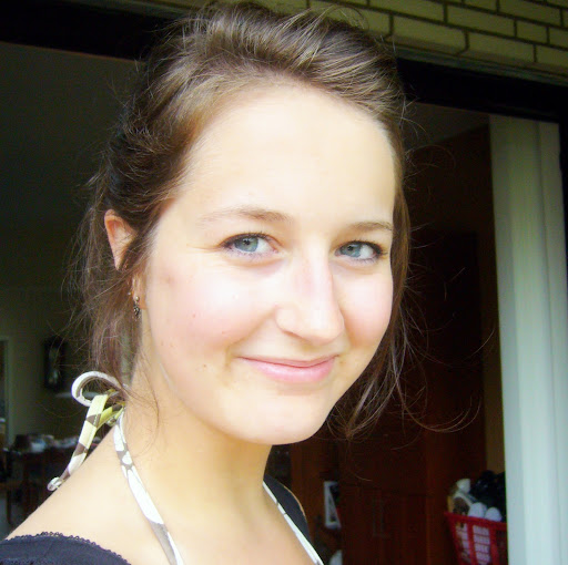 Laura Moeller Photo 32