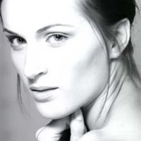 Clare Willis Photo 17