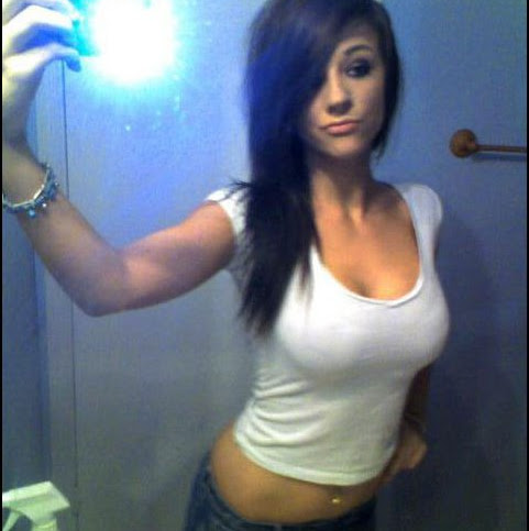 Layla Hughes Photo 6