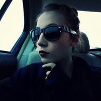 Laura Lambert Photo 21