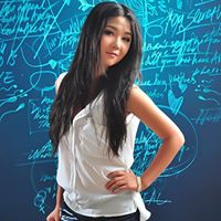 Julia Fang Photo 22