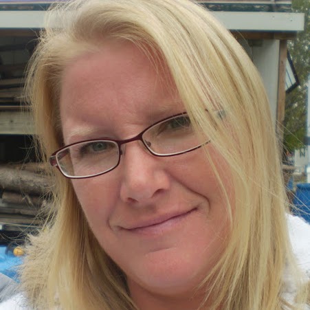 Christine Walls Photo 33