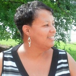 Stephanie Cooper Photo 16