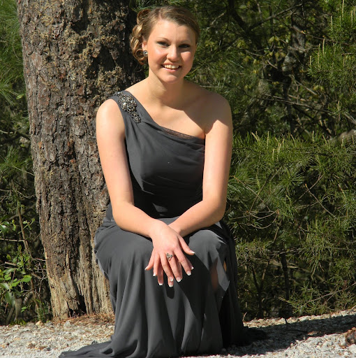 Elizabeth Morrow Photo 31