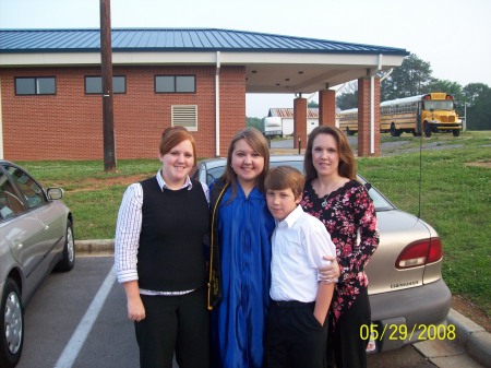 Teresa Hollingsworth Photo 20