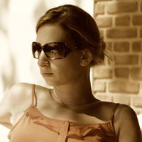 Julia Heinz Photo 14