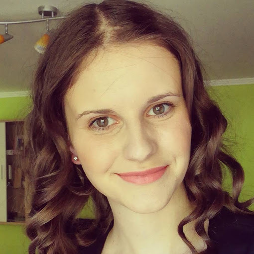 Nina Prater Photo 3
