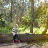 Julie Seaton Photo 6