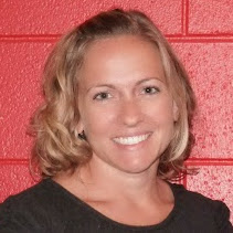 Andrea Novak Photo 38