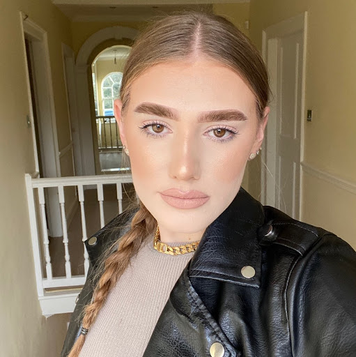 Emily Garrett Photo 27
