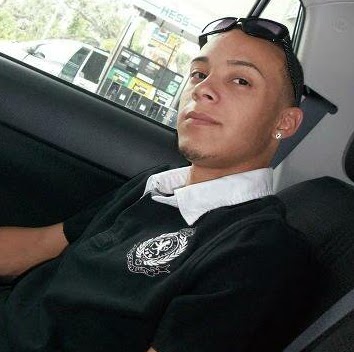 Anthony Lopez Photo 27