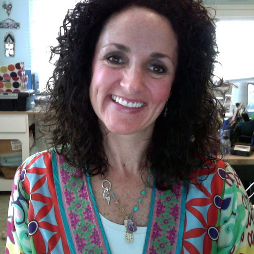 Julie James Photo 36
