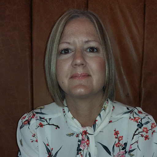 Angela Dudley Photo 20