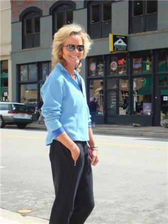 Sarah Dickerson Photo 8