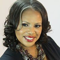 Deborah Lovelace Photo 25