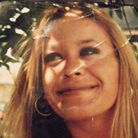 Heather Madsen Photo 15