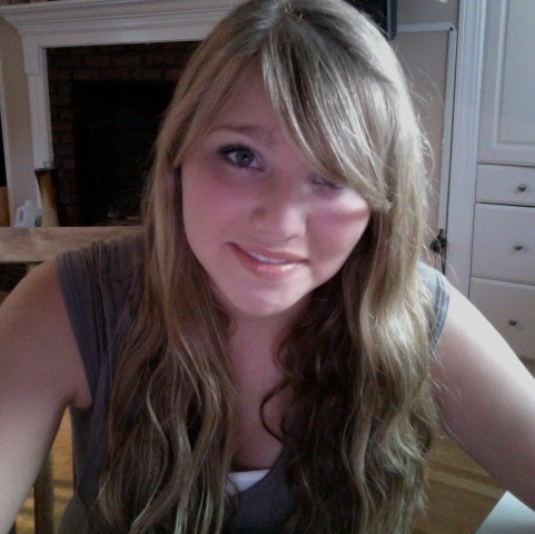 Julia Martin Photo 15