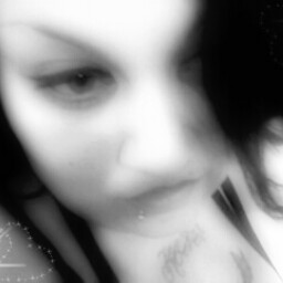 Elizabeth Avila Photo 13