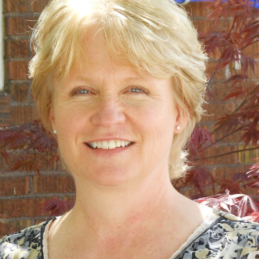 Tina Edwards Photo 13