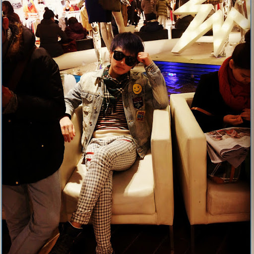 Bum Kim Photo 22