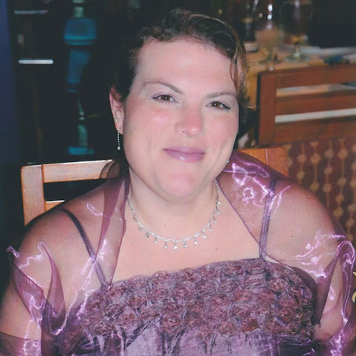 Kimberly Allen Photo 30