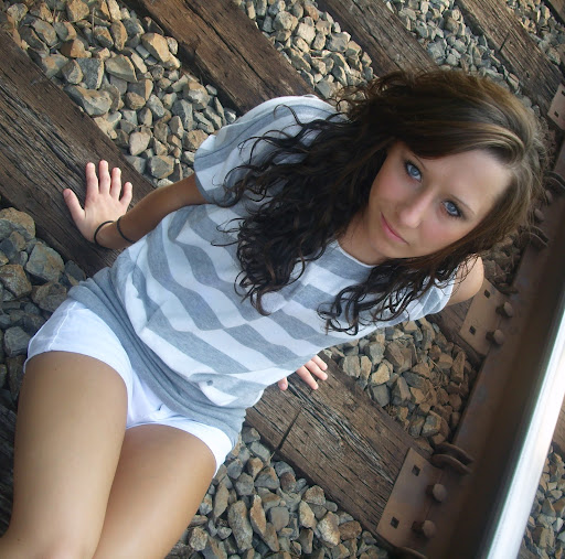 Jennifer Cox Photo 18