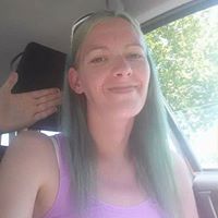 Elizabeth Golding Photo 19