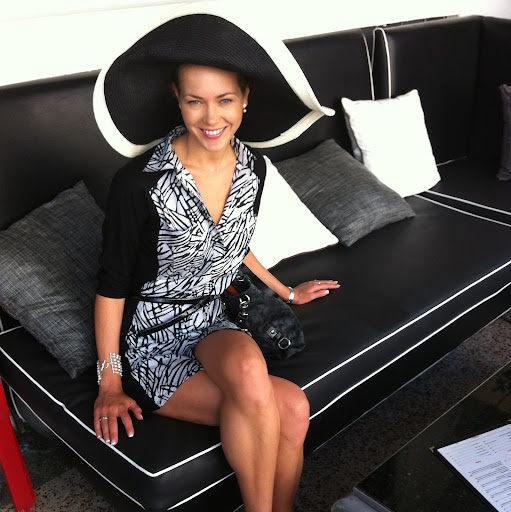 Victoria Gilbert Photo 17