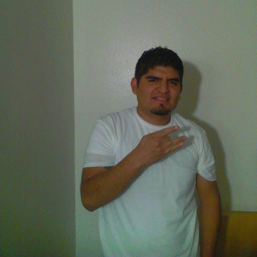 Elias Moreno Photo 28