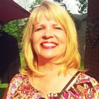 Kelly Damron Photo 9