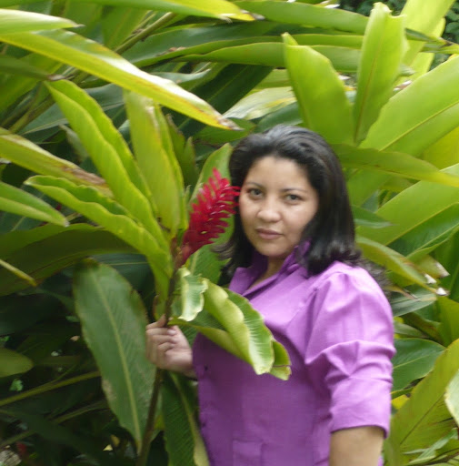 Lisbeth Gutierrez Photo 25