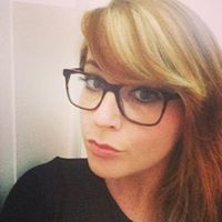 Elizabeth Schiller Photo 17