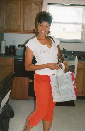 Kerri Brown Photo 25