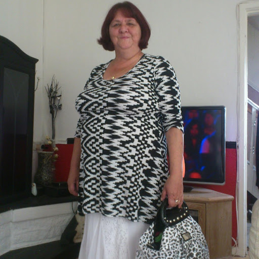 Sue Poole Photo 9