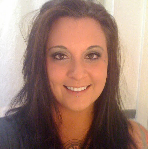 Robyn Howell Photo 22